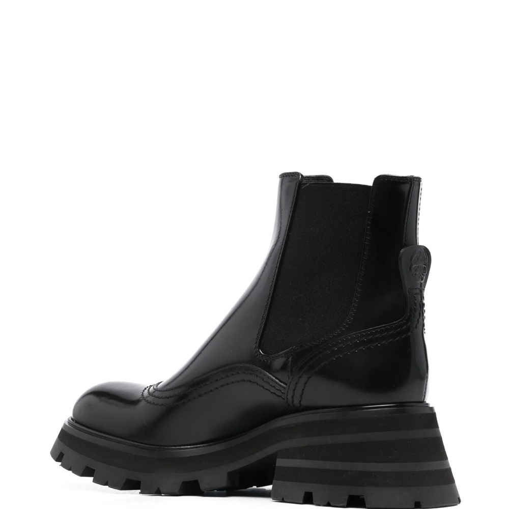 Alexander McQueen Wander Chelsea boots - Picture 2 of 9